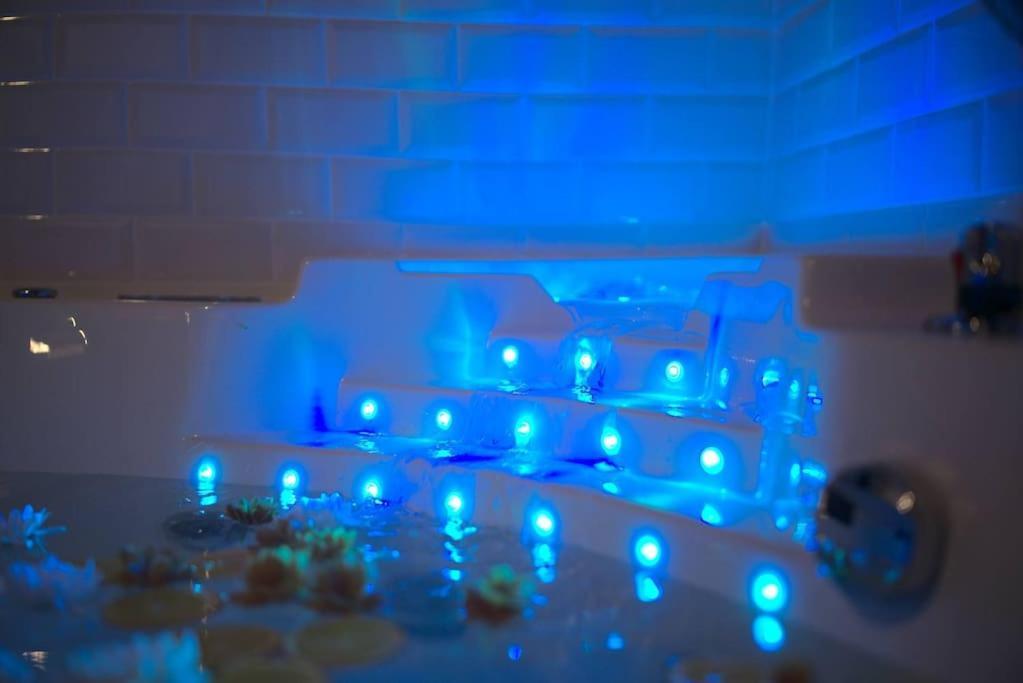 Luxury Room Jacuzzi Centre Ville Haut De Gamme Mulhouse Buitenkant foto