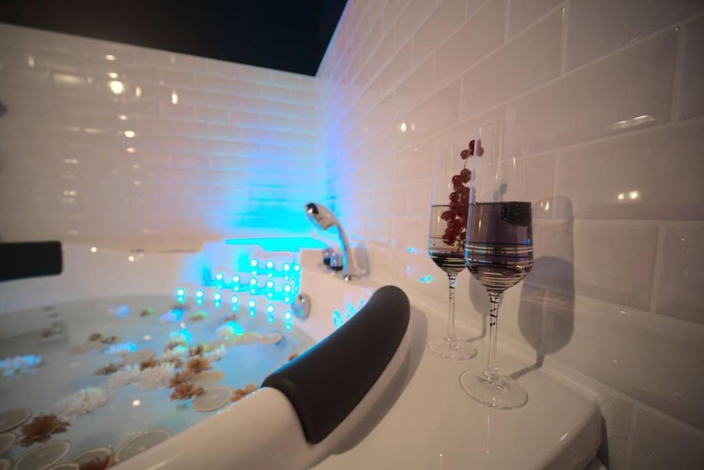Luxury Room Jacuzzi Centre Ville Haut De Gamme Mulhouse Buitenkant foto